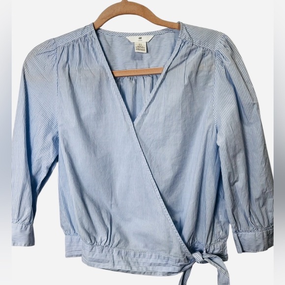 H&M Blue Striped Wrap Blouse Size 2 - Picture 2 of 4